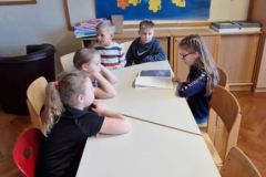 Die "Großen" lesen den "Kleinen" vor